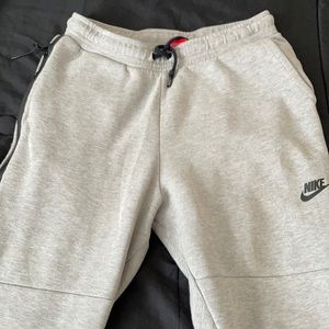 Nike Tech Woman’s sweat pants